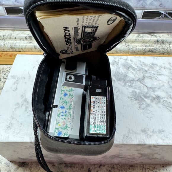 VINTAGE POCKET FUJICA ~ 350 ZOOM ~ FILM CAMERA with FLASH & INSTRUCTIONS - Picture 14 of 14